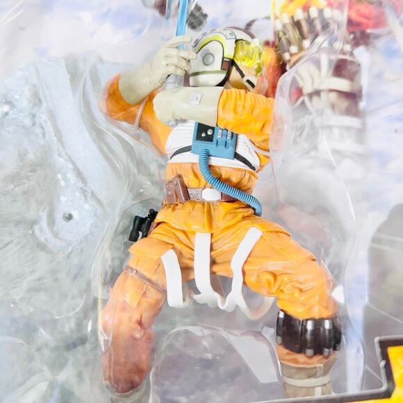 Star Wars Unleashed Luke Skywalker Series 7 Action Figure X-Wing Pilot Suit New - Picture 7 of 13